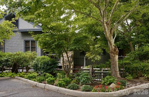 d3-151 Spring Rock Rd, Burnsville, NC, 28714-1380 | Card Image