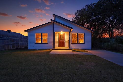 8112 Arlene Ln, Dallas, TX, 75217-9201 | Card Image
