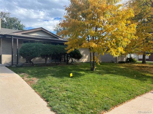 2574 S Dexter St, Denver, CO, 80222-6520 | Card Image