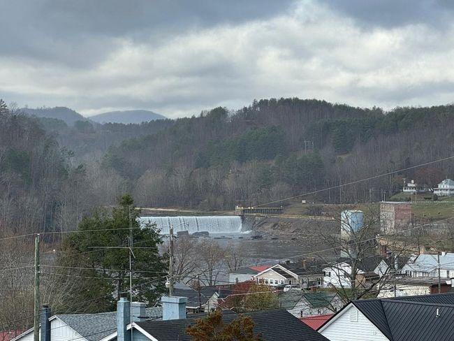 141 Cliff St., House other with 2 bedrooms, 1 bathrooms and null parking in Fries VA | Image 4