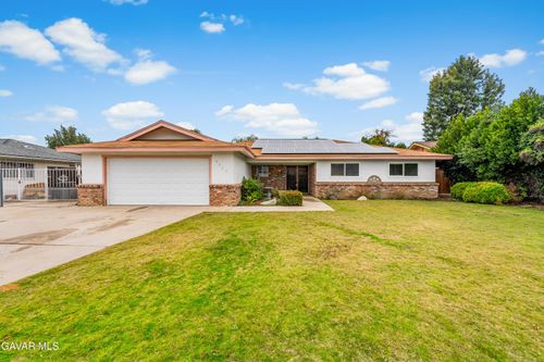 4308 Charter Oaks Ave, Bakersfield, CA, 93309-1181 | Card Image