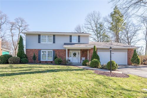 1106 Scenic Dr, Greensburg, PA, 15601-3733 | Card Image