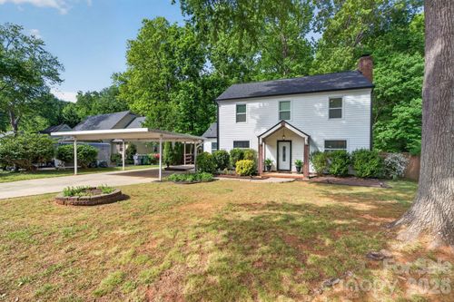 7401 Beaufort Cir, Charlotte, NC, 28227-1216 | Card Image
