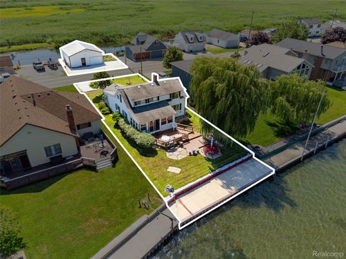 8107 Anchor Bay Dr, Clay, MI, 48001-3523 | Card Image