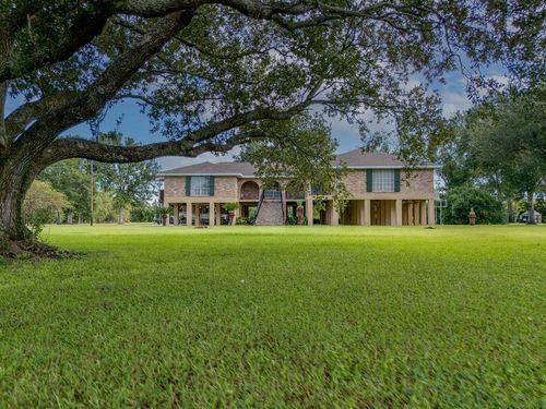 381 Highridge Dr, Houma, LA, 70363-7764 | Card Image