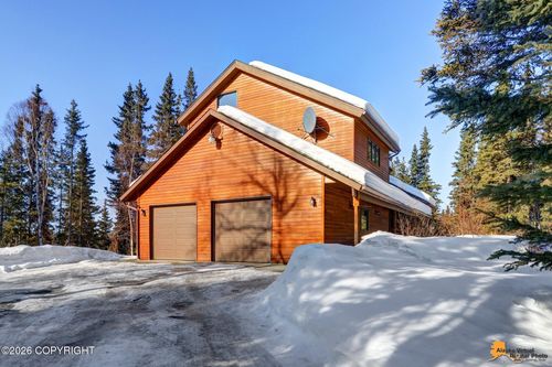 9850 Main Tree Dr, Anchorage, AK, 99507-6707 | Card Image