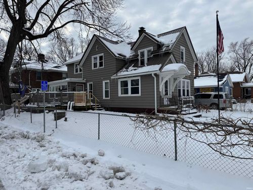 701 W 3rd St, Mishawaka, IN, 46544-1820 | Card Image