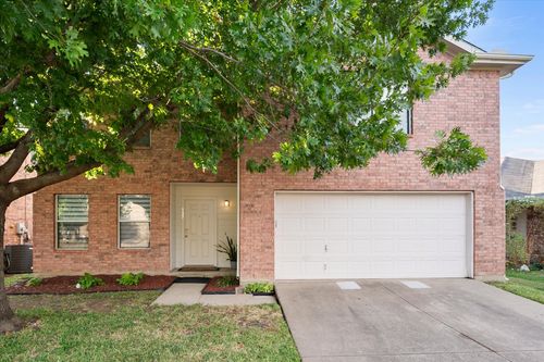 137 Jefferson Dr, Venus, TX, 76084-3707 | Card Image