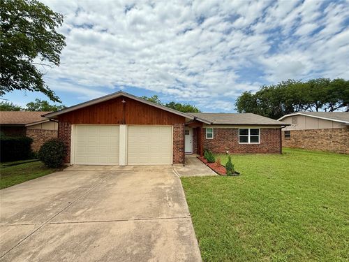 517 Gristmill Ln, Everman, TX, 76140-4709 | Card Image
