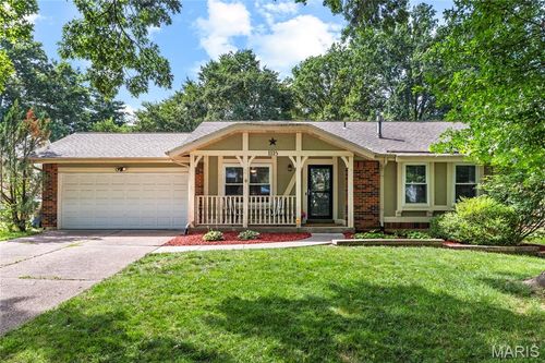 1115 Shadowoak Dr, Ballwin, MO, 63021-6548 | Card Image