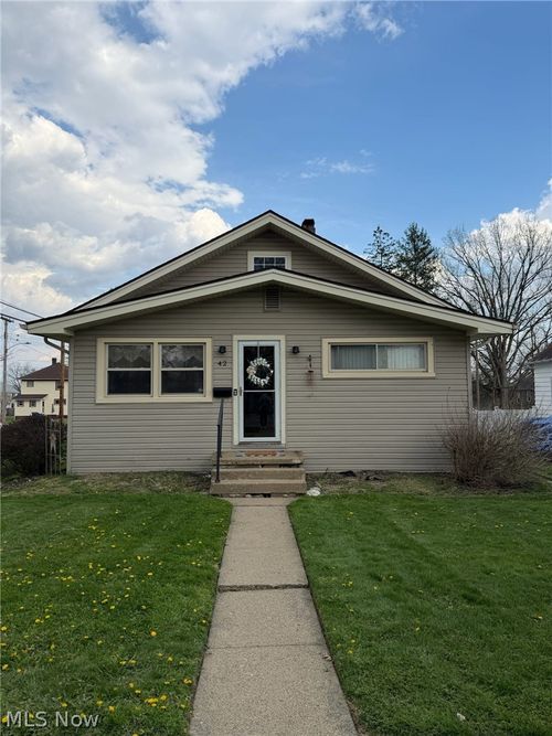 42 S 4th St, Rittman, OH, 44270-1608 | Card Image