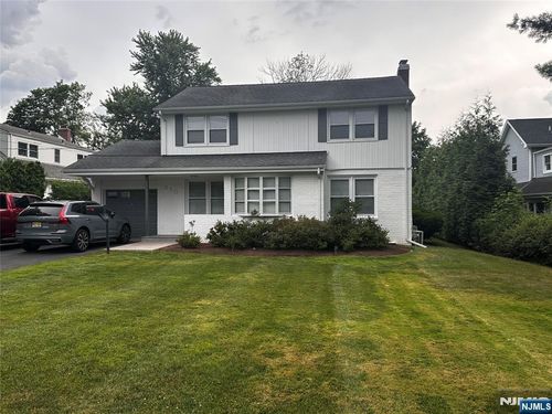 230 Knickerbocker Rd, Tenafly, NJ, 07670-2445 | Card Image