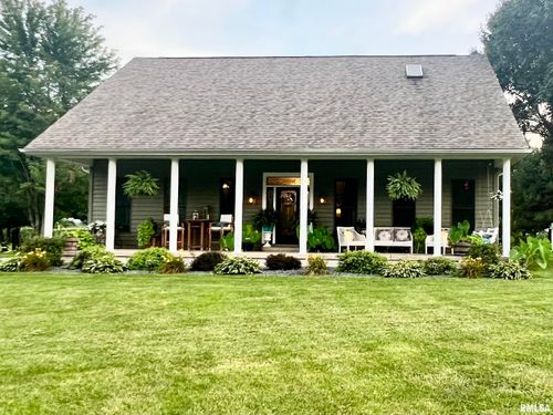 1 Valevue Acres Dr, Jacksonville, IL, 62650-6484 | Card Image