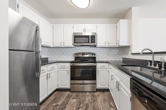 80 - 80 Gershwin Ct, Townhouse with 2 bedrooms, 2 bathrooms and 2 parking in Wheaton IL | Image 51