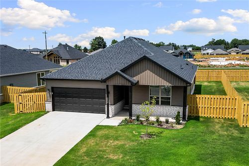 1814 Bugg St, Pea Ridge, AR, 72751-3232 | Card Image