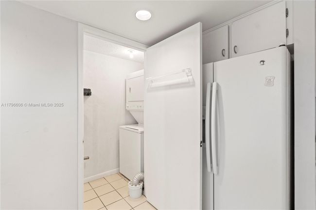 APT-633 - 201 Crandon Blvd, Condo with 2 bedrooms, 2 bathrooms and null parking in Key Biscayne FL | Image 20
