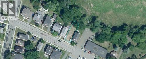 15 Carlyle St, Moncton, NB, E1C4R7 | Card Image