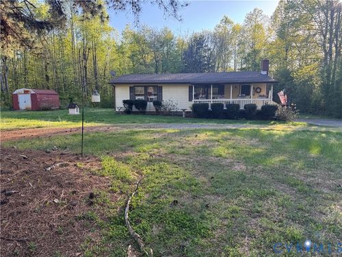 1313 Poplar Lawn Rd, Blackstone, VA, 23824-4424 | Card Image