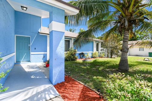 767 Se Chaloupe Ave, Port St Lucie, FL, 34983-2713 | Card Image