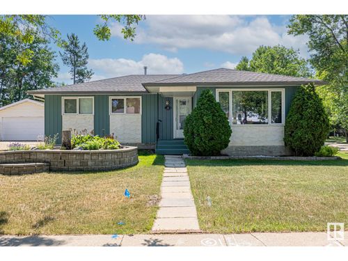 35 Andrew Cres, St. Albert, AB, T8N2V2 | Card Image