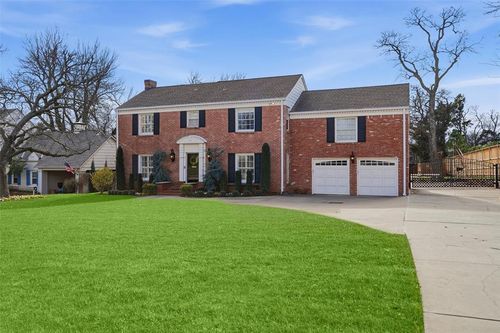 6715 Avondale Dr, Nichols Hills, OK, 73116-6001 | Card Image