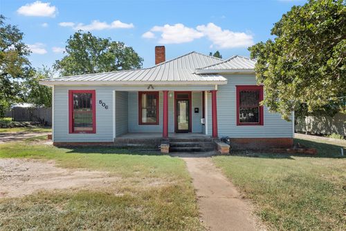 506 E Main St, Hamilton, TX, 76531-1416 | Card Image