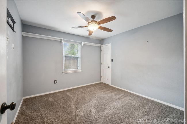2922 S Main St, House other with 3 bedrooms, 2 bathrooms and null parking in Sapulpa OK | Image 15