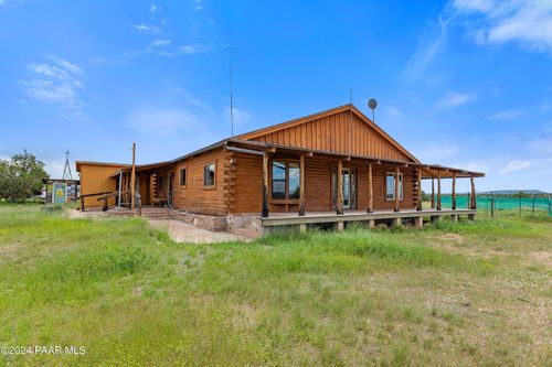 9797 W Rocky Rabbit Rd, Ash Fork, AZ, 86320 | Card Image