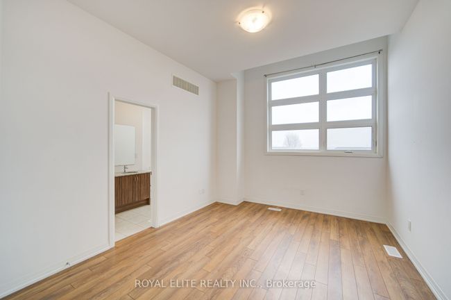 52 Alan Francis Lane, House attached with 3 bedrooms, 4 bathrooms and null parking in Markham ON | Image 24