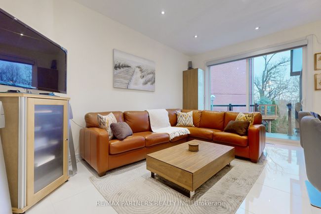 25 Crispin Crt, House other with 4 bedrooms, 4 bathrooms and 4 parking in Markham ON | Image 14
