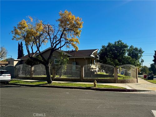 12222 Youngdale, Sylmar, CA, 91342 | Card Image