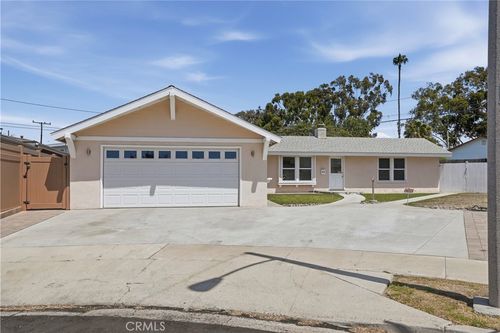 417 Emerald Pl, Seal Beach, CA, 90740-6223 | Card Image