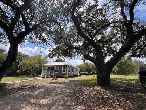 595 Kelley Rd, Refugio, TX, 78377-4439 | Card Image