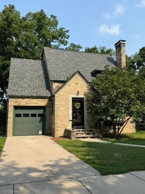 1183 Columbus Cir, JANESVILLE, WI, 53545-2526 | Card Image