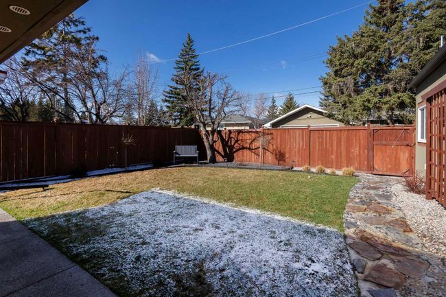 2607 Laurel Cres Sw, House other with 3 bedrooms, 3 bathrooms and 2 parking in Calgary AB | Image 28