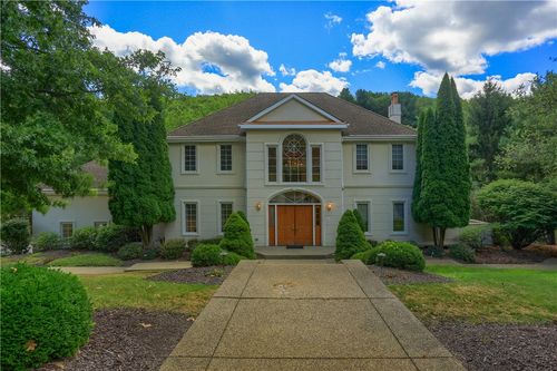 1561 Barrington Dr, Wexford, PA, 15090-9378 | Card Image