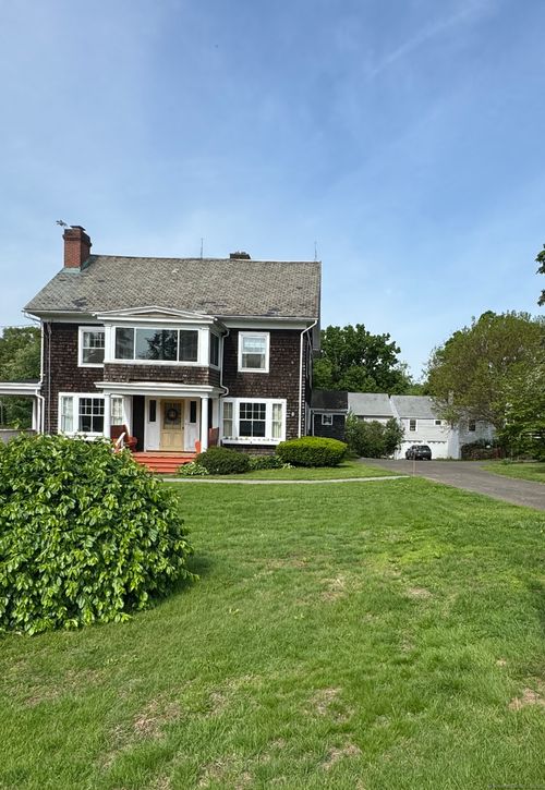 155 Atkins St, Middletown, CT, 06457-1502 | Card Image