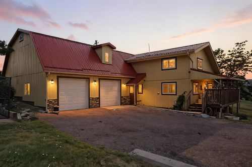 12523 Black Hills Flyway Rd, Hot Springs, SD, 57747-7211 | Card Image