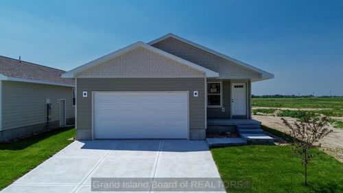 4325 Dawn St, Grand Island, NE, 68803-1127 | Card Image
