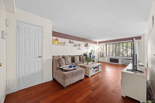 2e-25 Lake St, White Plains, NY, 10603-4032 | Card Image