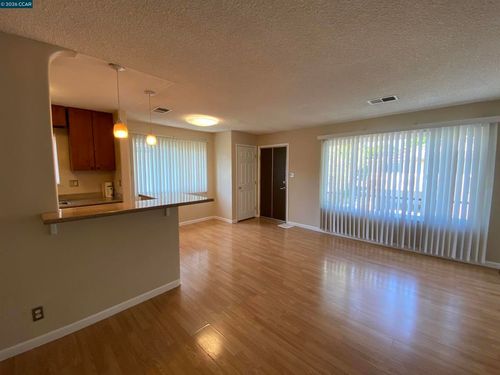 2118 Peppertree Way, Antioch, CA, 94509-3322 | Card Image