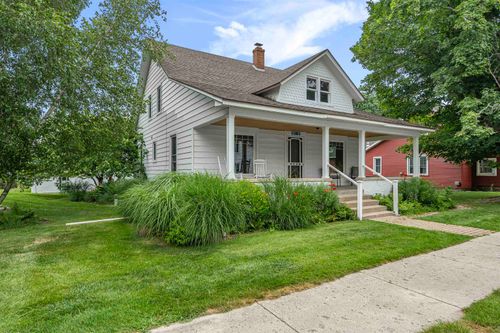 10176 W Niagara St, Empire, MI, 49630-5125 | Card Image