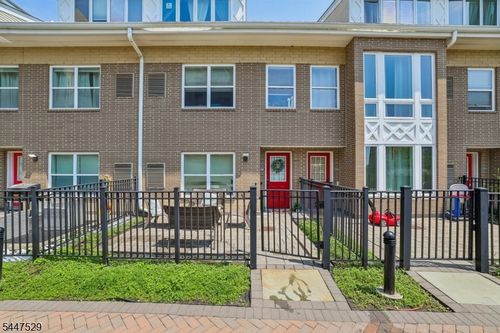 311-358 Rector St, Perth Amboy, NJ, 08861-4283 | Card Image