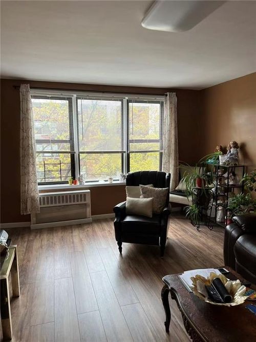 6z-100 Colfax Avenue, Staten Island, NY, 10306 | Card Image