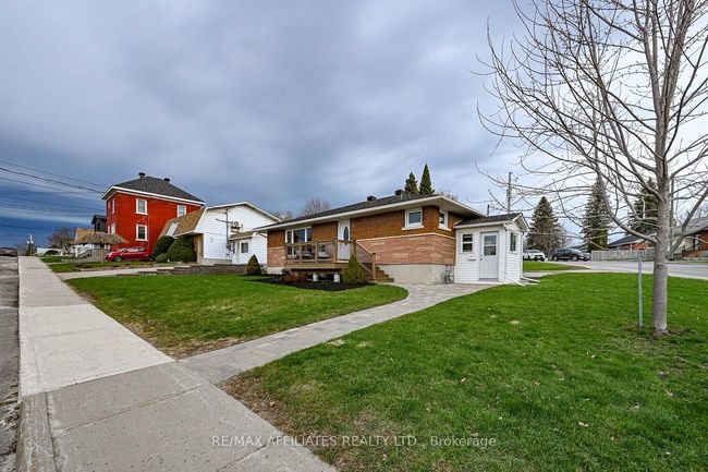 2 Philip St, House other with 4 bedrooms, 2 bathrooms and 4 parking in Smiths Falls ON | Image 5