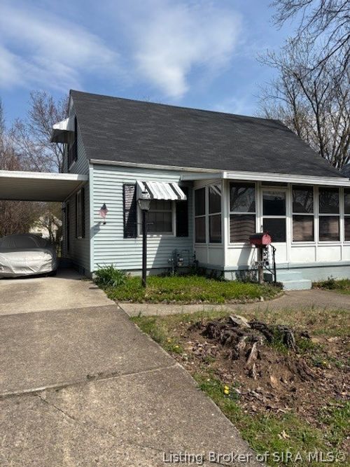 534 N Whitcomb Ave, Clarksville, IN, 47129-2446 | Card Image