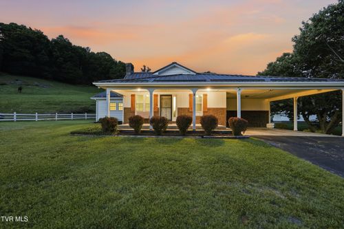 1115 Charity Hill Rd, Elizabethton, TN, 37643-4758 | Card Image