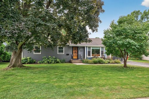 1150 Summer St, Roseville, MN, 55113-6121 | Card Image