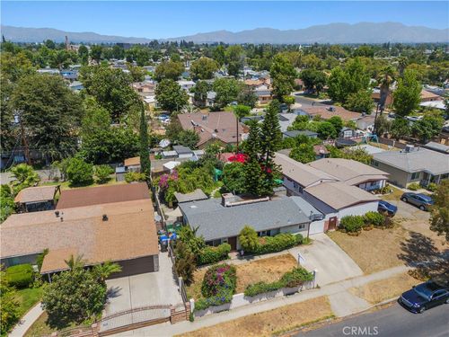 13873 Lanark St, Panorama City, CA, 91402-5408 | Card Image