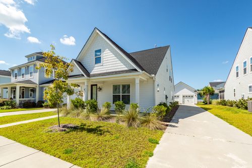 111 Hewitt St, Summerville, SC, 29486-0417 | Card Image